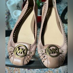 Michael Kors Beige Flats Size 9M/40